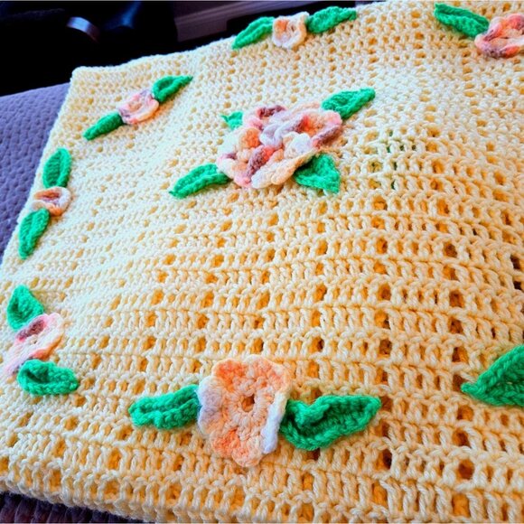 Vintage Crochet Yellow Floral Blanket Topper 70 x 80 Handmade Afghan & Flowers - Picture 2 of 13